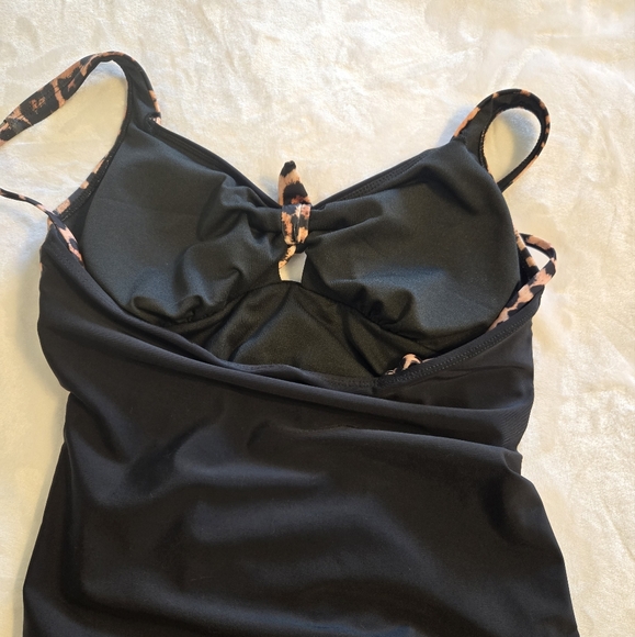 Black Leopard Print One Piece Halter Top Bathing Suit Medium - Picture 7 of 10
